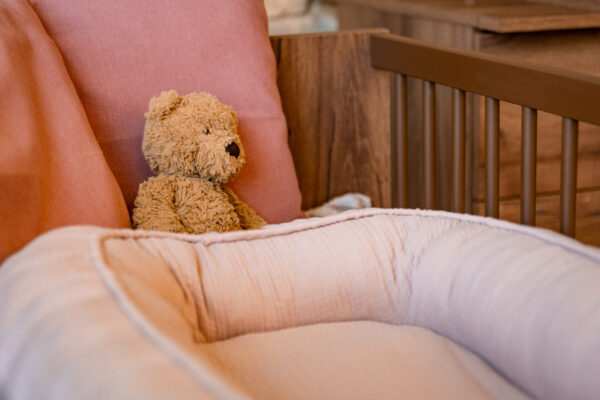 Nest Walnut átalakítható 120-as babaágy - Image 10